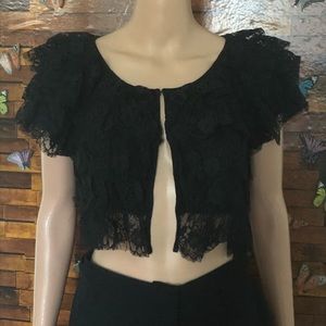 Black lace mini crop jacket!👄